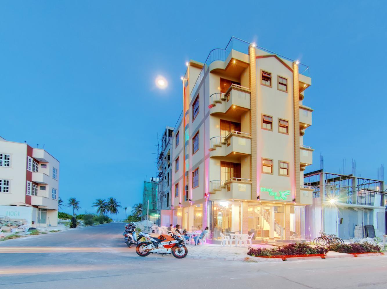 Clear Sky Inn Hulhumalé Extérieur photo