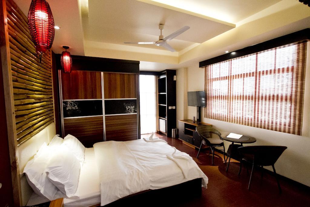 Clear Sky Inn Hulhumalé Extérieur photo