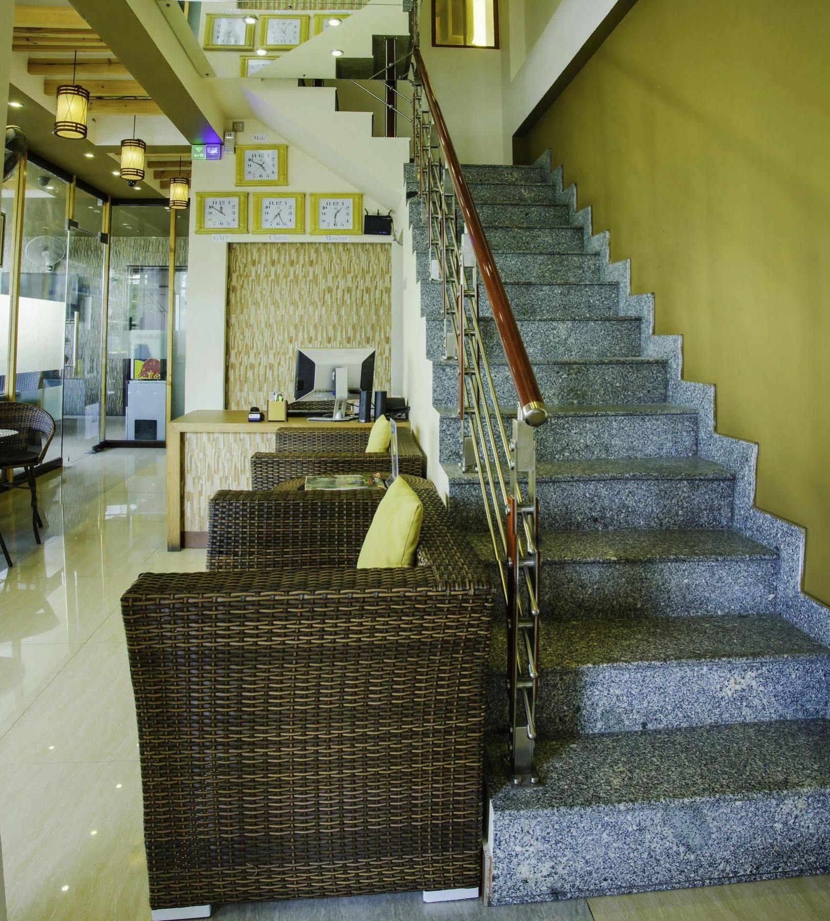 Clear Sky Inn Hulhumalé Extérieur photo