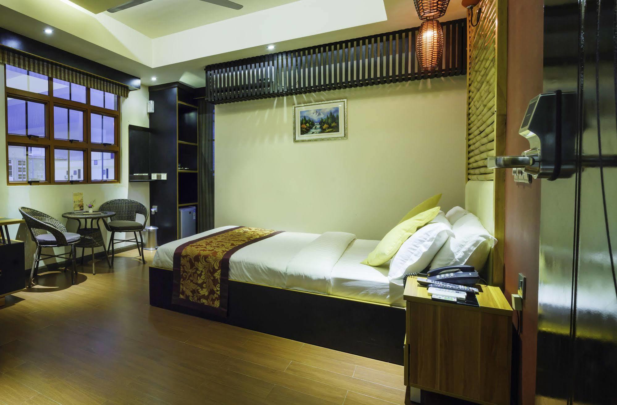 Clear Sky Inn Hulhumalé Extérieur photo