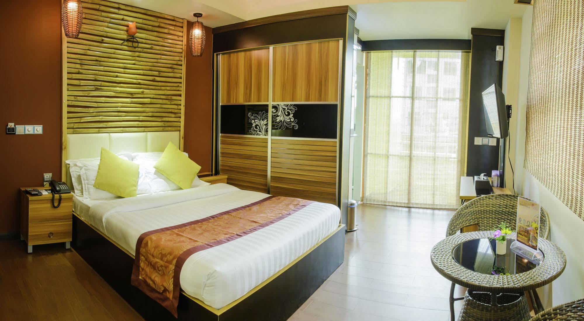 Clear Sky Inn Hulhumalé Extérieur photo