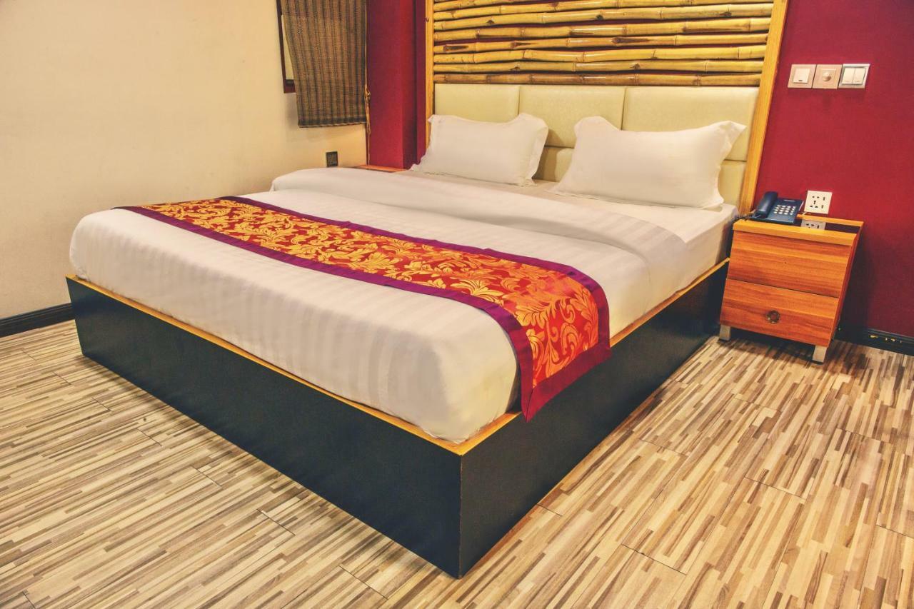 Clear Sky Inn Hulhumalé Extérieur photo