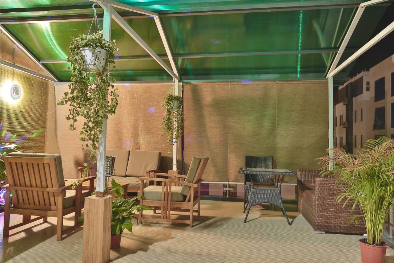 Clear Sky Inn Hulhumalé Extérieur photo